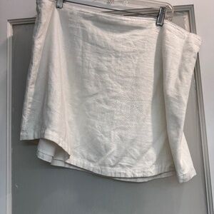 Abercrombie & Finch white skirt